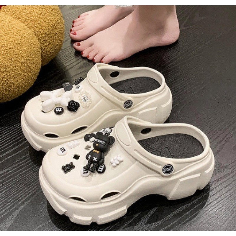 Picture of Baotou EVA hole shoes in 2025 new fashion and versatility student comfortable and casual two-wear non-slip slippers for women's summer