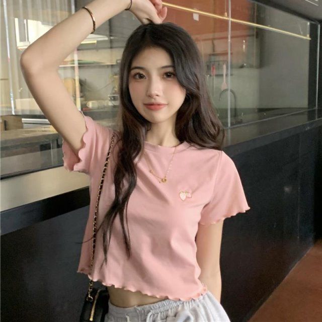Sweet Sexy Navel-Baring Short Student Top 2025 Summer New Short-Sleeved Embroidered Fungus Edge Slim T-Shirt for Women Trendy