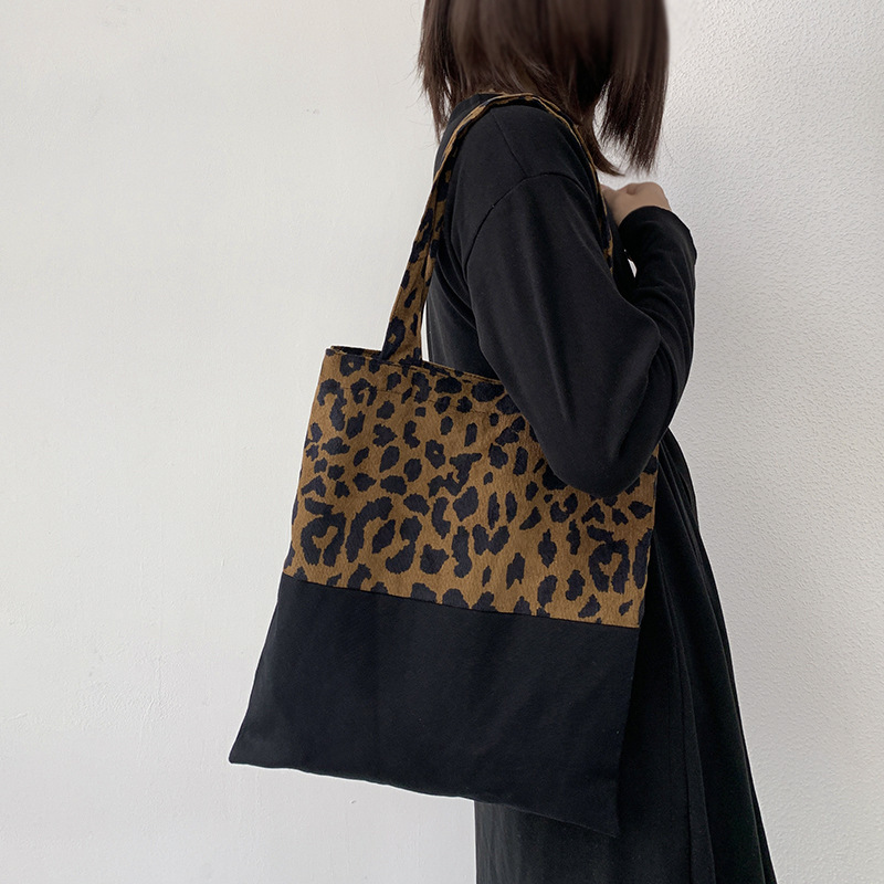 2024 New Leopard Print Stitching Canvas Bag Women's Shoulder Large Capacity Literary Design ins Tote Bag Student Shopping Bag
