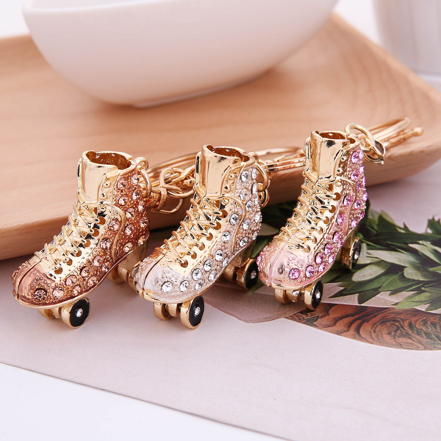 Production and wholesale creative gifts rhinestone cute high heels skates car key chain bag pendant key chain