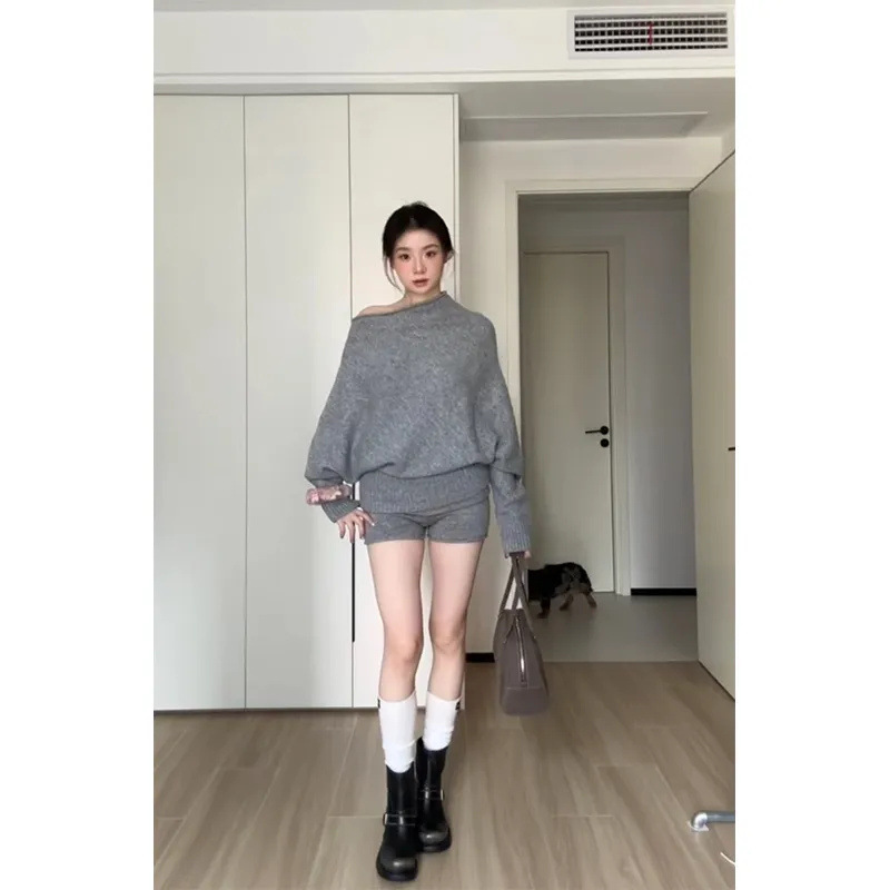 suit Women's 2024 Autumn New Style Lazy Style Loose Off-shoulder Design Knitted Top High Waist Slimming Trendy Shorts