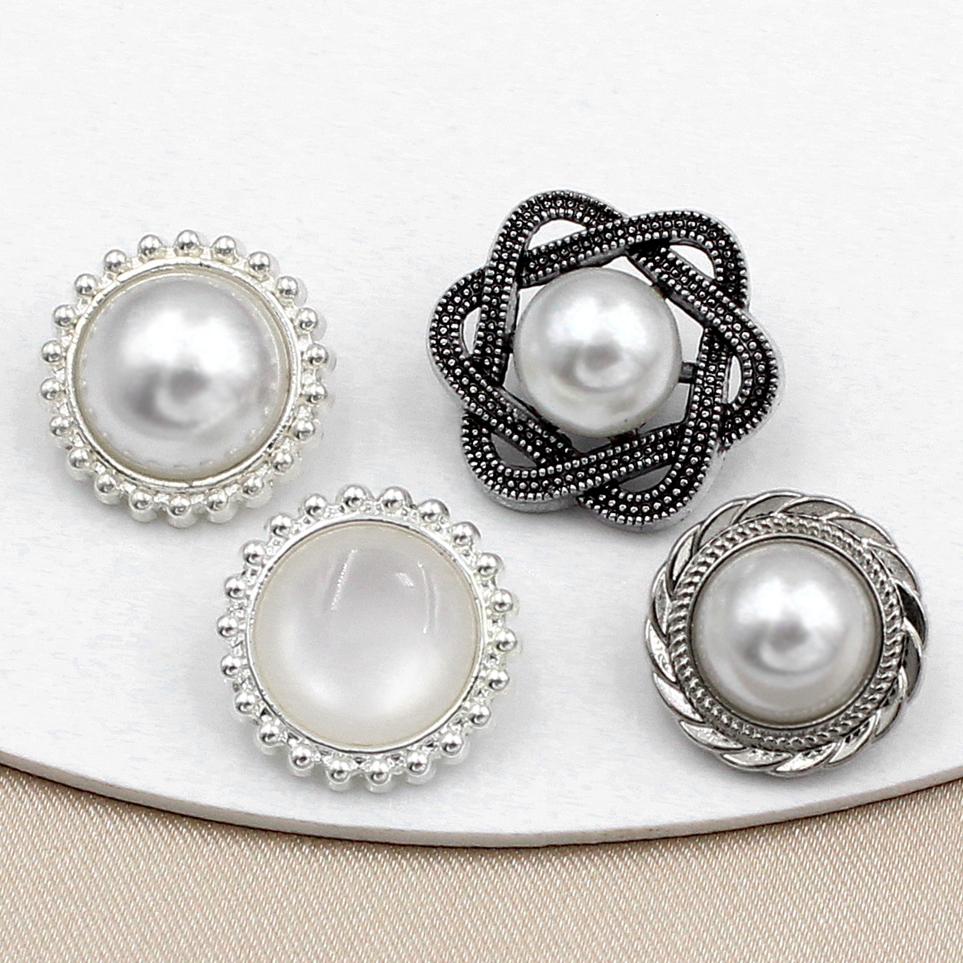 Metal Hand-Sewn Buttons, Petal-Shaped Twist Buttons, Coat and Trench Coat Woolen Suit Buttons, Clothing Buttons, Pearl Style