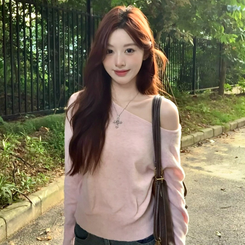 Yellow Irregular Sloping Shoulder Sweater Women's Early Autumn New Slim Off-Shoulder Sweater Early Autumn Top