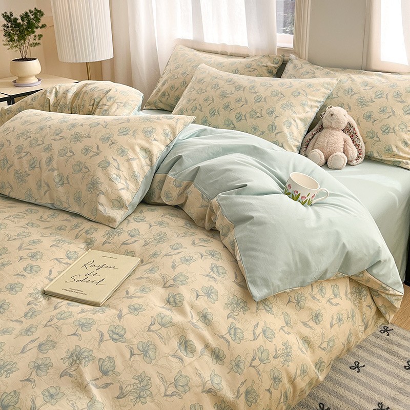 Picture of 2025 New Spring & Fall 60 Small Floral Cotton Four-Piece Set Ins Style Pure Cotton Dormitory Bed Bed Sheets Quilt Cover Three-Piece Set