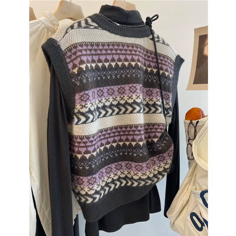 Picture of Contrast color V-neck knitted cardigan vest for Women New 2020 autumn and winter stacked waistcoat sweater vest coat fashion