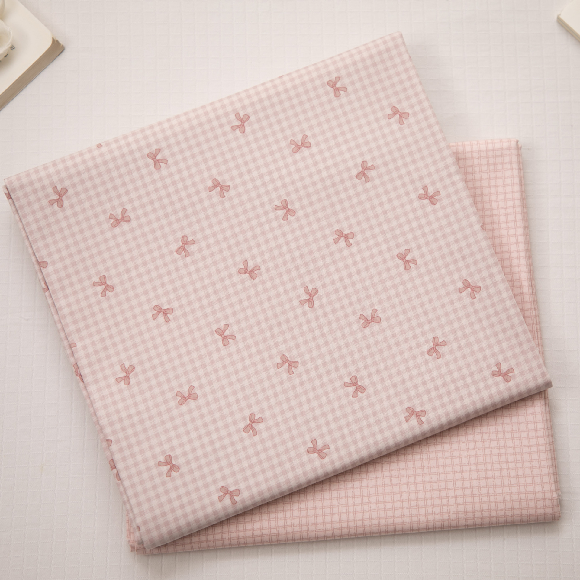 Wholesale Supply of 133*72 Twill Printed Fabric, Small Flower 40 Count Cotton Fabric, 1.6m Width
