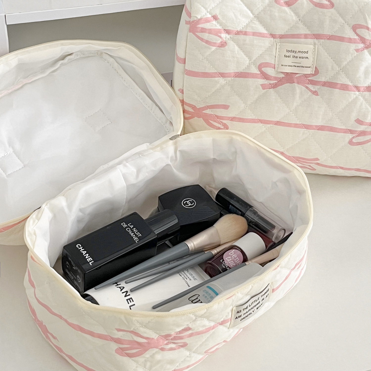 Picture of Cross-border Pink Line Bow Makeup Bag Student Portable Large Capacity Quilted Sweet Hand Wash Bag