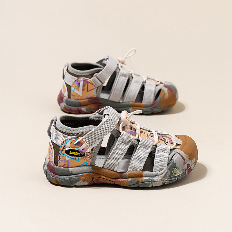 Picture of Boys' Baotou Sandals 2025 New Summer Sports Beach Shoes Soft Sole Children's Shoes Girls' Shoes Ugly Cute