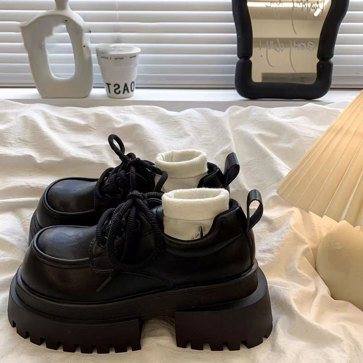 Autumn New Style Platform Thick Bottom Fashionable Height-increasing European and American Style Lace-up Single-layer Shoes British Style Retro Joker Small Leather Shoes for Women