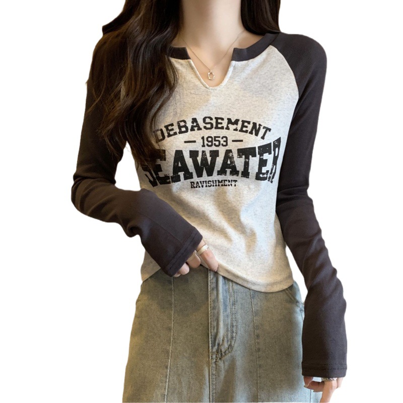 American-style retro V-neck long-sleeved T-shirt for women 2023 autumn and winter New design sense niche undershirt short top