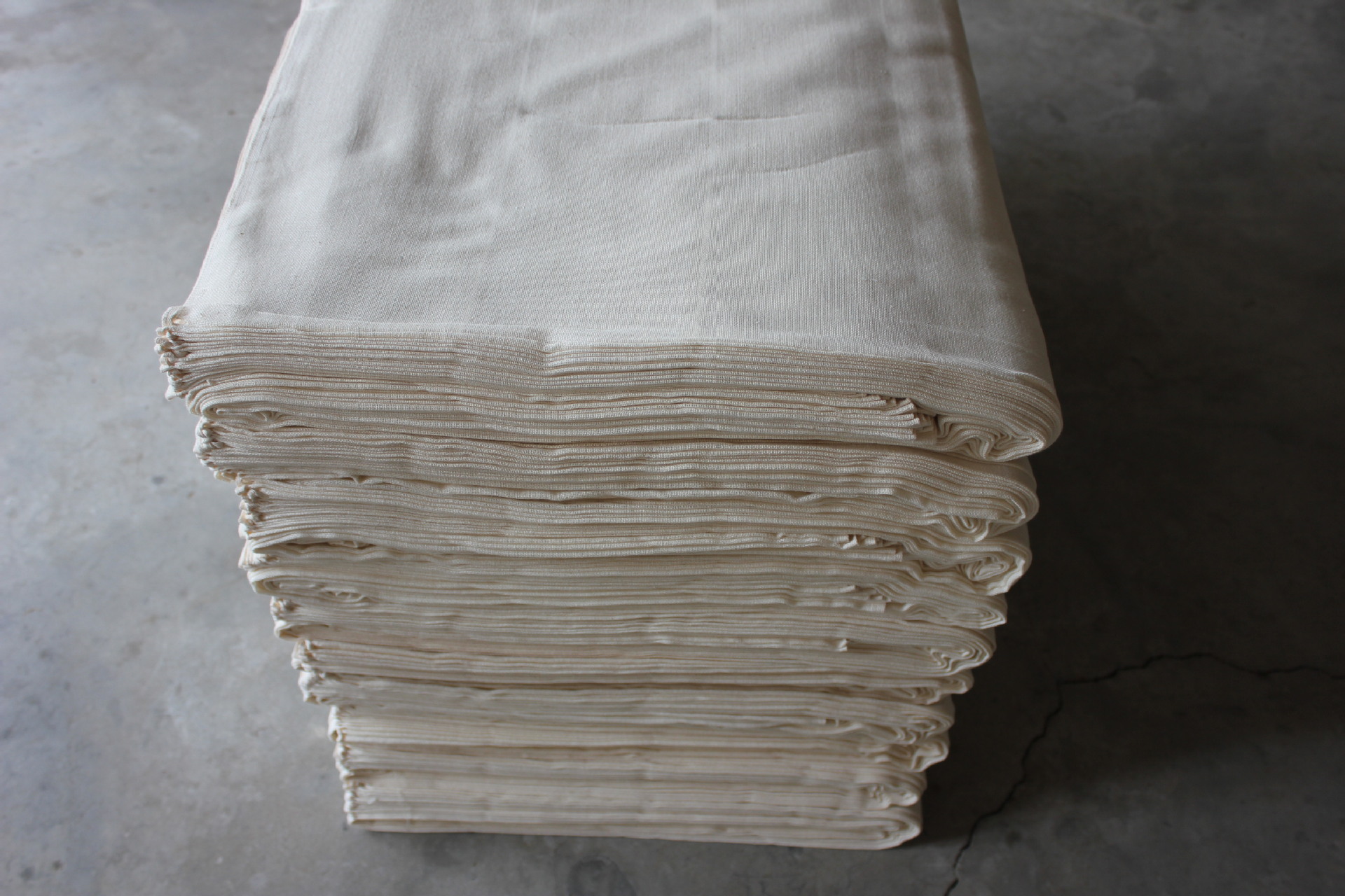 Picture of Zhifeng textile factory supply wide 3.9 feet cotton bean bag cloth kitchen cage cloth machine thousands of cloth