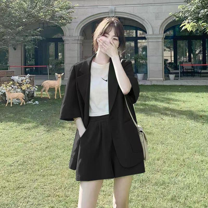 Picture of Fashionable Small Suit Women's Thin 2025 Summer New Korean Style Casual Suit Jacket Shorts Two-Piece Set