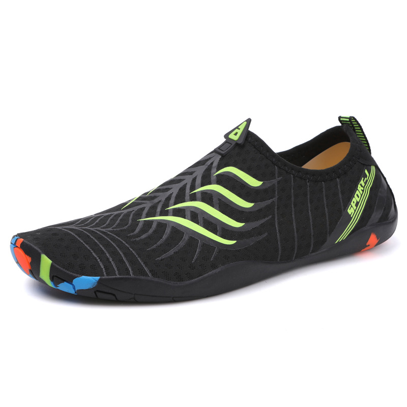 Picture of Wholesale Outdoor Breathable Beach Shoes for Couples, Snorkeling and Wading Shoes, Non-Slip Lightweight River Tracing Shoes, Quick-Drying Men's Water Shoes