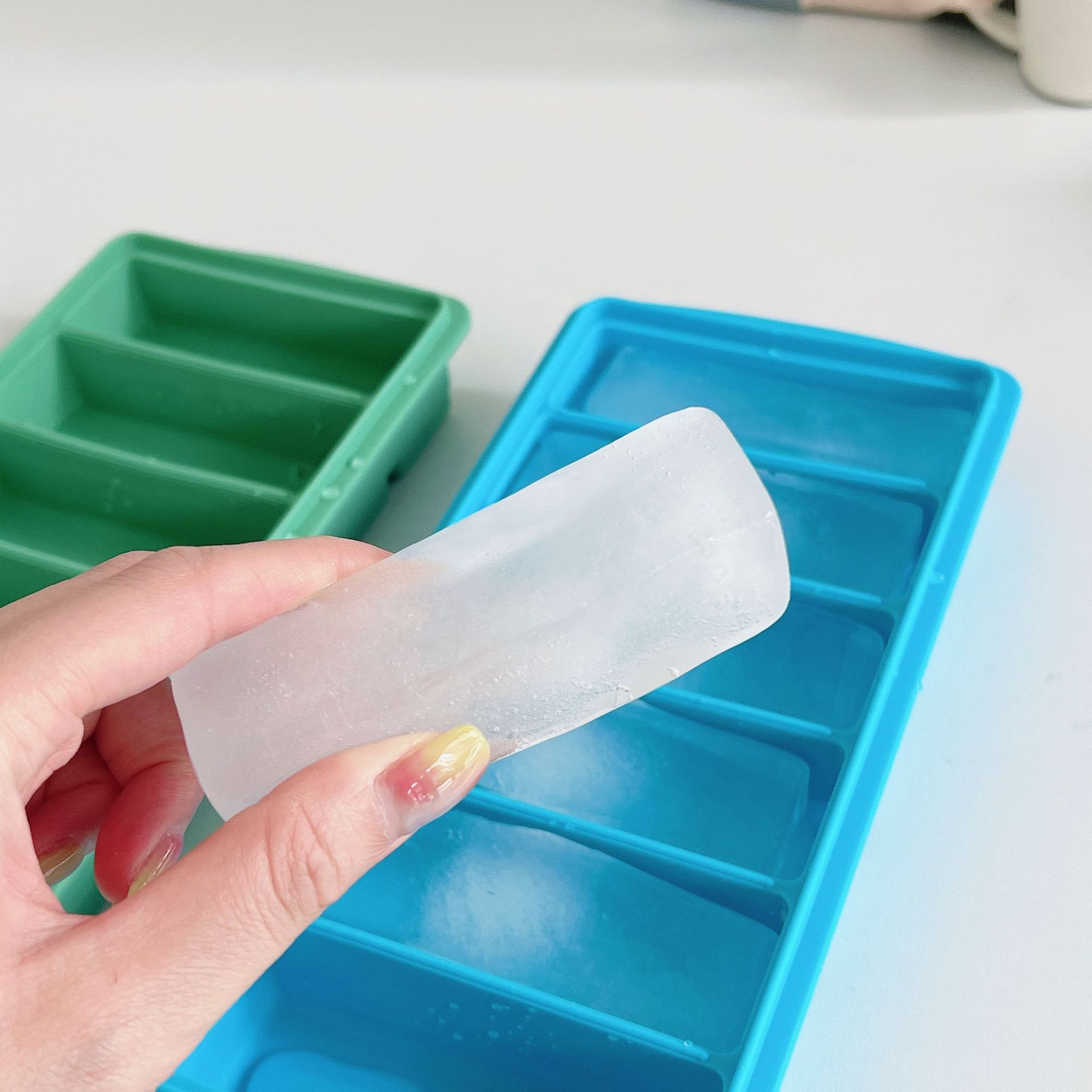 Picture of Summer Ice Cube Mold Silicone 6-grid Long Strip Ice Mold DIY Home Bar Edible Ice Cube Refrigerator Ice Maker
