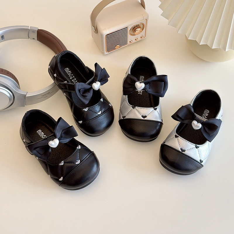 Children's Leather Shoes 2025 Spring and Autumn Soft Sole Baby Toddler Shoes Female Baby Princess Shoes Girls' Bow Single-layer Shoes Trendy