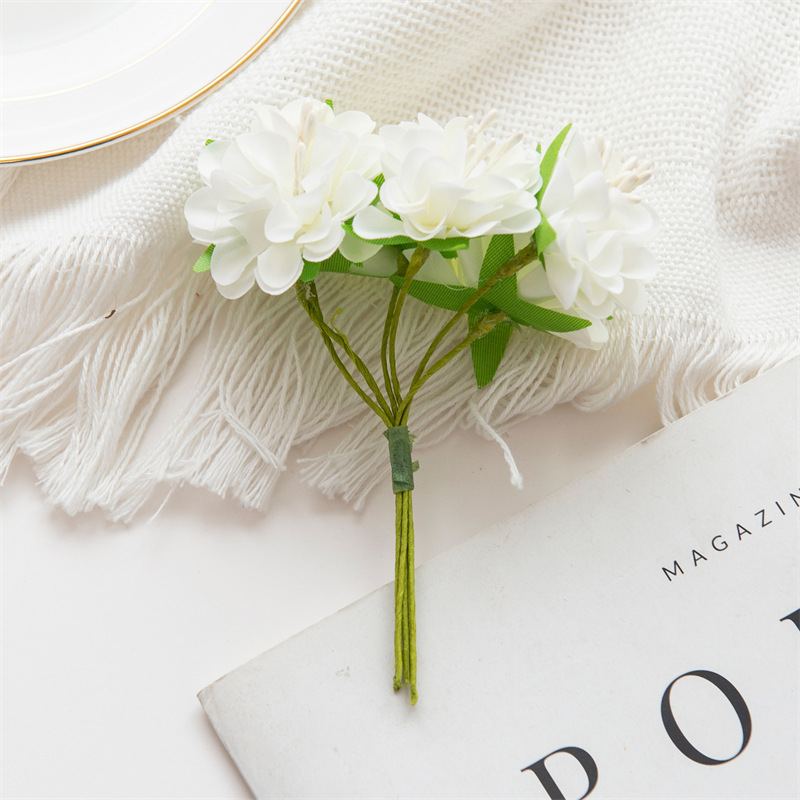 Picture of Foreign trade silk flower artificial flower stamen cut flower bouquet wreath material wedding leaf wedding box decoration