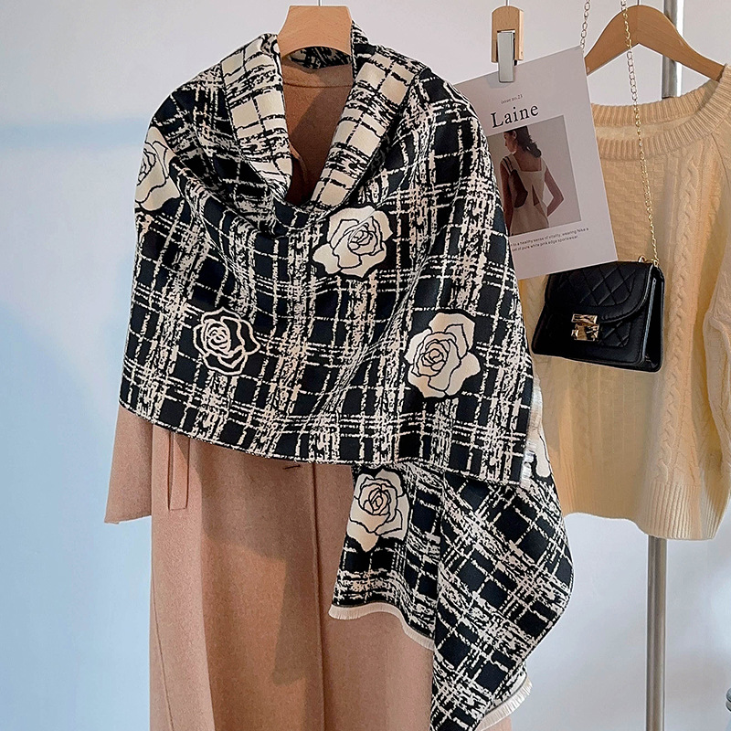 Picture of Imitation cashmere scarf for women, winter gift box, spring/autumn outer layer, thickened warmth, high-end mom qipao shawl for office