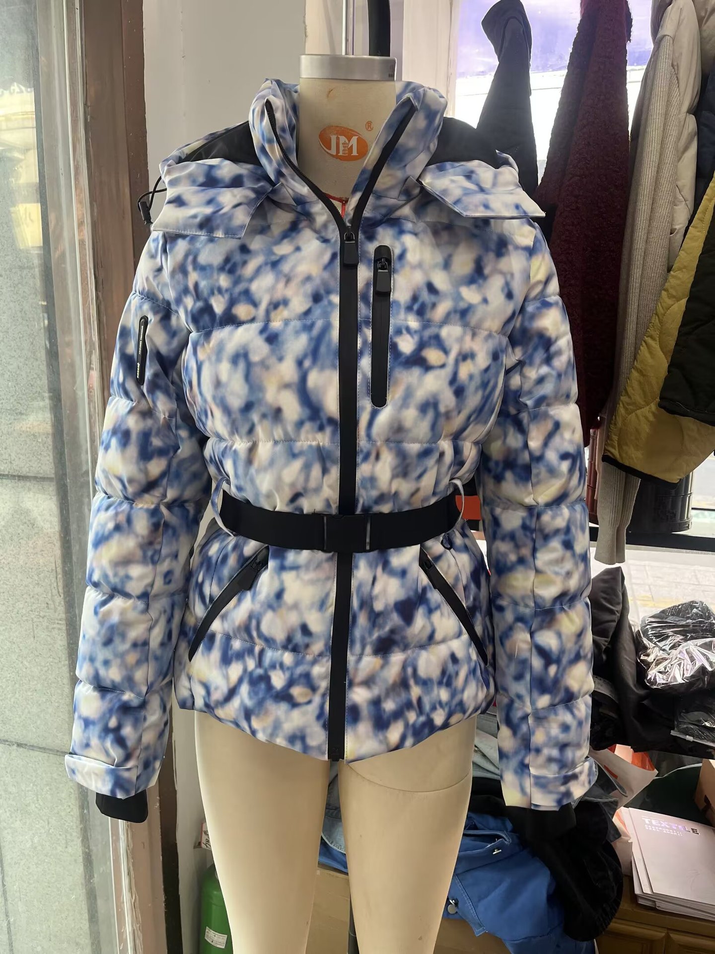 Picture of Trendy and Versatile Waist-Cinching down Cotton Jacket for Skiing Series on Aliexpress and Amazon