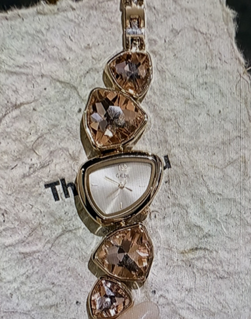 Picture of GEDI New Bracelet Watch Crystal Irregular Strap Niche Design Light Luxury Fashion High Elegant