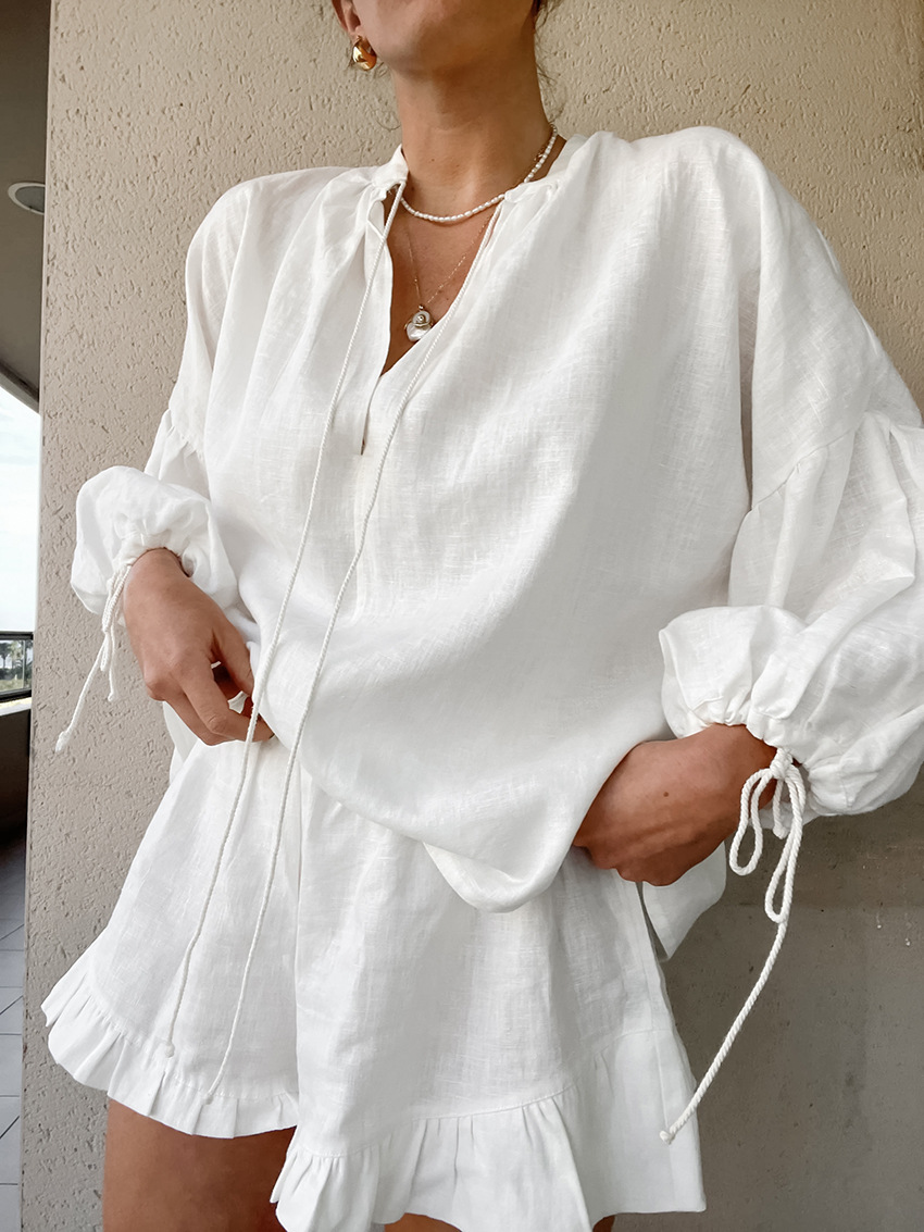 White Cotton and Linen V-neck Lantern Sleeve Loose Long Sleeve Hot Pants suit 2025 Spring Fashion New Cross-border Two-piece Set