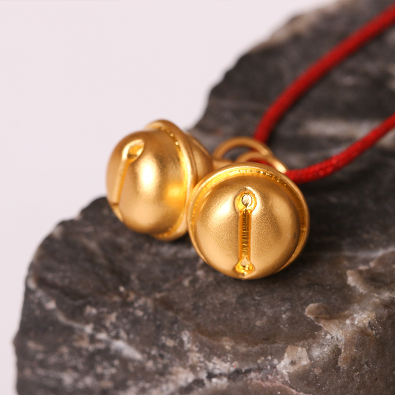 Picture of DIY good luck to Bell small Bell knitting gift to send girlfriends girl friends walking heart creative gifts craft accessories