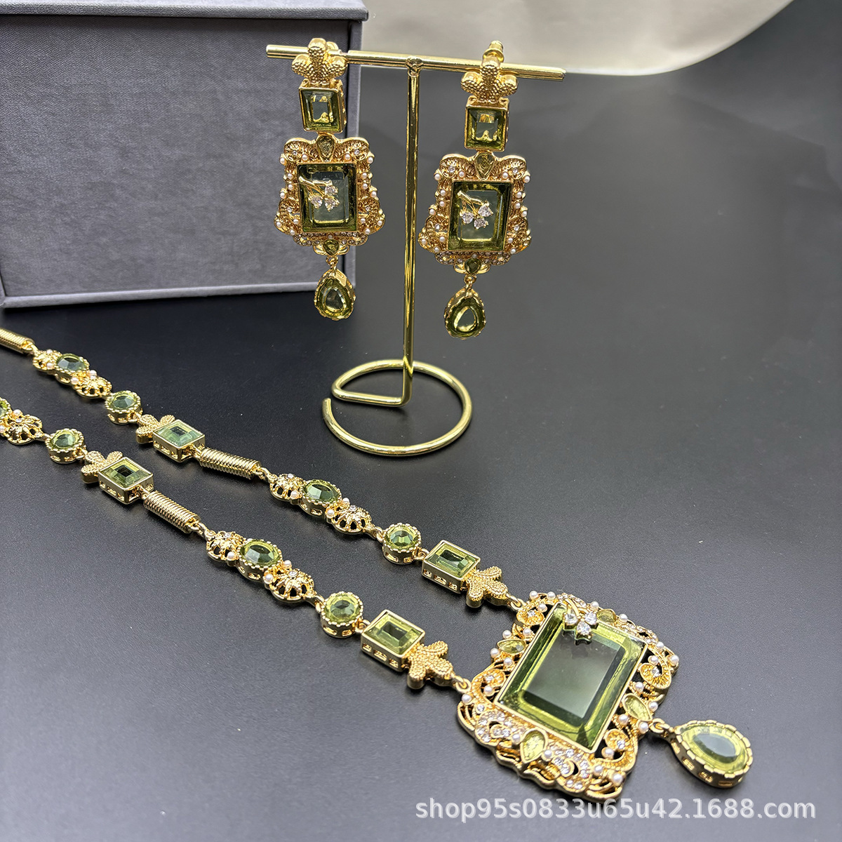 Niche Luxury Bright Diamond Earrings Necklace suit Vintage Middle Ancient Earrings vintage Earrings Vintage Court Accessories