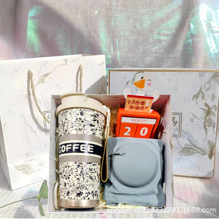 Picture of Business Accompanying Gift Set Practical Staff Birthday Welfare Gift Company Annual Meeting Creative Gift Wholesale Christmas