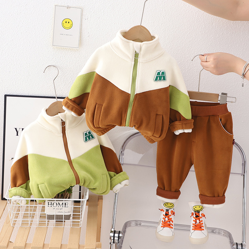 Autumn and Winter fleece-lined clothing suit new children's baby Western style fleece-lined stitching letter sports long sleeve two-piece suit fashion