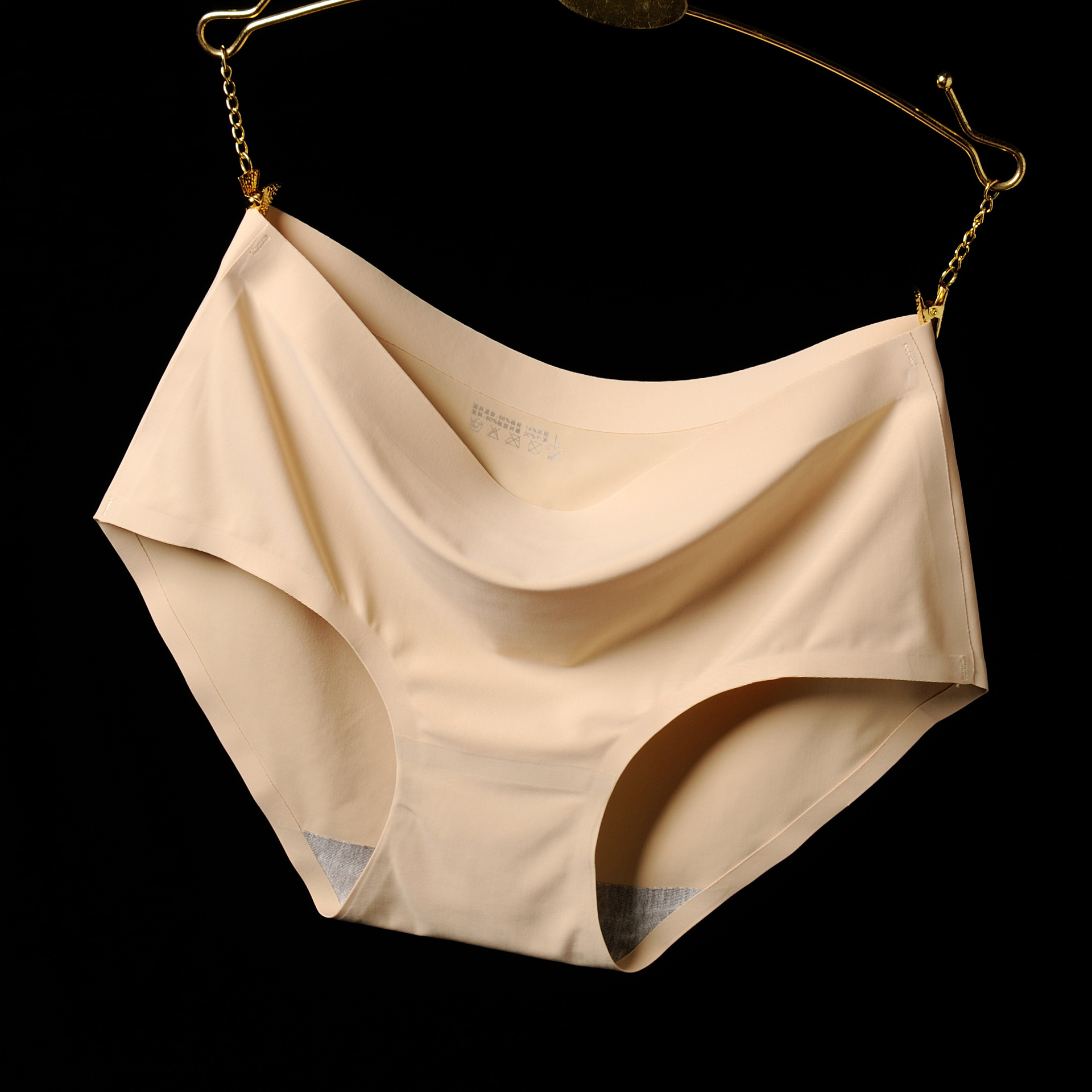 Picture of Ekeli soft seamless underwear women's ice silk underwear women's one piece waist large size foreign trade wholesale ladies briefs