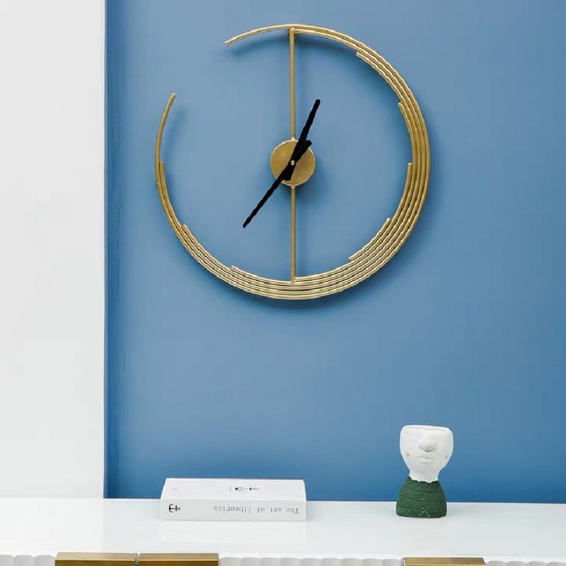 Light Luxury Wall Clock Creative Wall Clock Nordic Light Luxury Clock Decorative Clock Distinctive Creative Wall Wall Clock Living Room Watch Wall