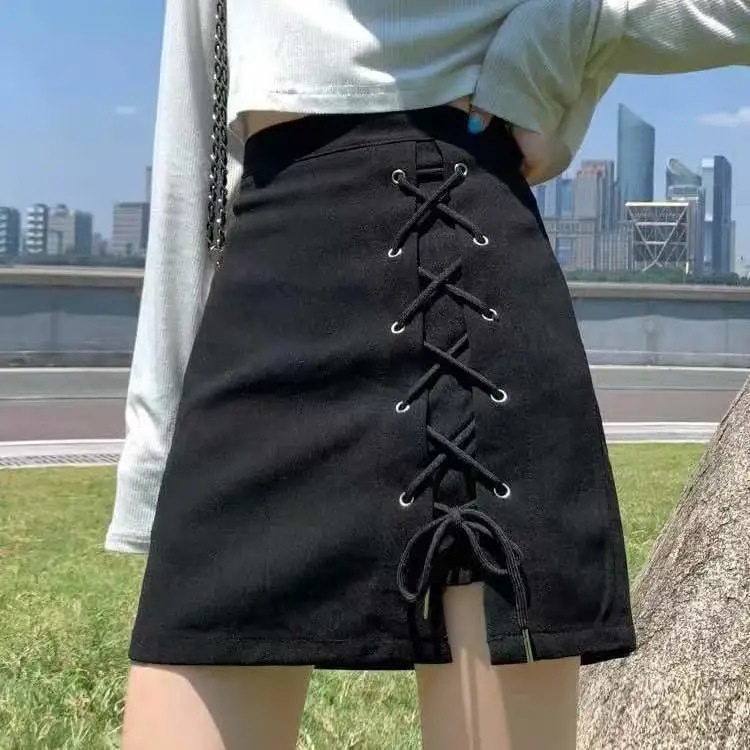 Short Skirt Women's Spring and Autumn High Waist A- shaped Slim Skirt 2022 New Fashion Black Sheath Small Skirt for Students