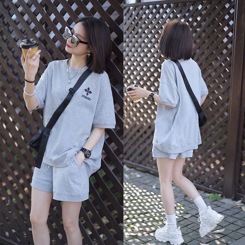 2022 New Summer Loose Korean Style Large Size Women's Casual Fashion Suit Korean Style Short Sleeve Shorts Two-Piece Trendy Set