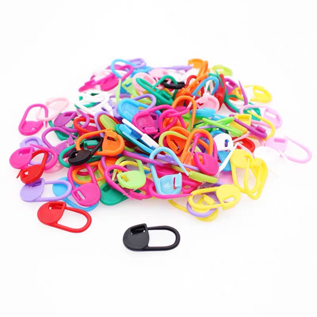 Picture of Knitted Plastic Small Buckle Knitted Handmade diy Mark Buckle Wool Sweater Knitting Tool Positioning Buckle