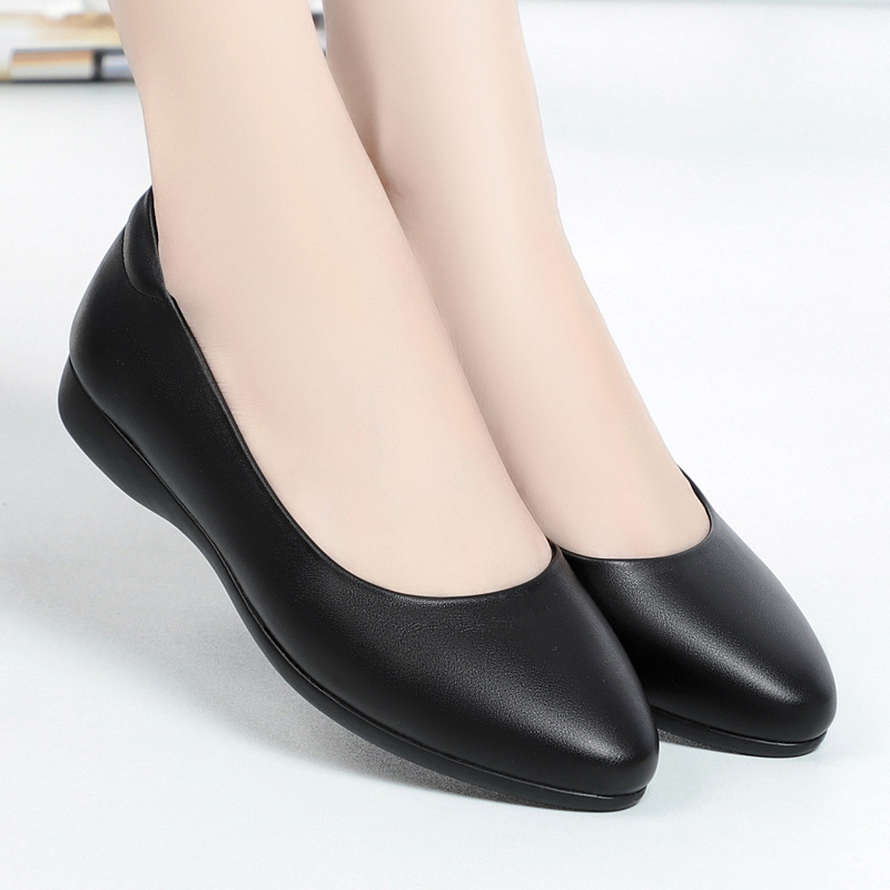 Low-cut pointed toe commuter shoes solid color versatile middle-aged and elderly women's work shoes flat comfortable low heel shoes