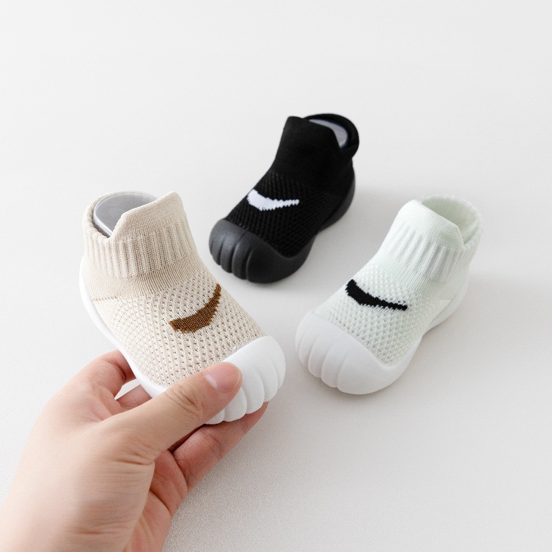Picture of Spring and Autumn Baby Toddler Shoes, Soft Soles, Non-Slip, Men's and Women's Baby Shoes That Do Not Fall Off, 0-3 Years Old, Indoor Floor Shoes and Socks