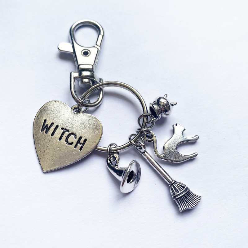 Gothic Broom Hat Witch Witch Keychain Halloween Voodoo Gift Ornament