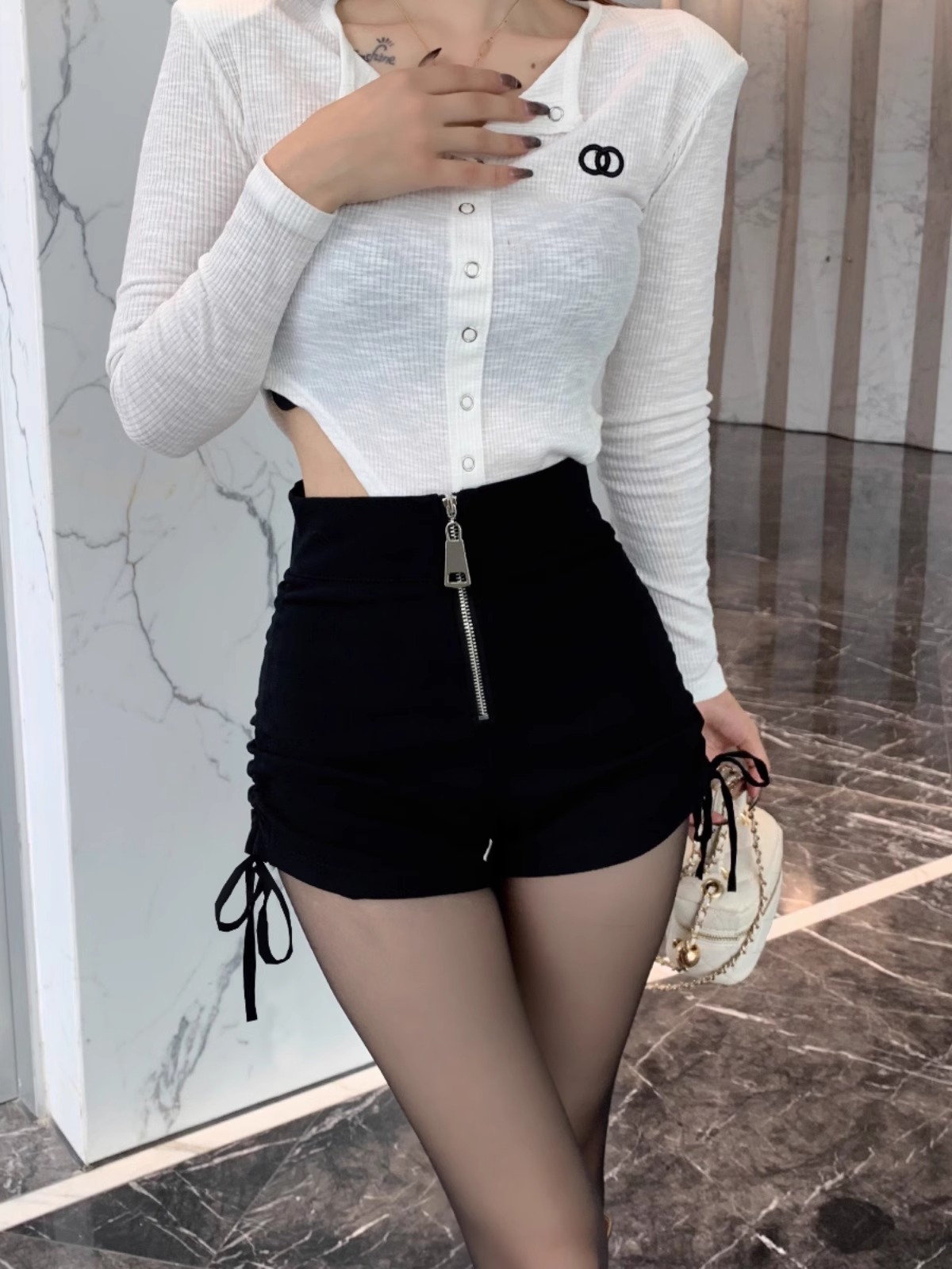 High Waist Slimming Shorts Women's 2024 Spring New Design Sense Zipper Drawstring Pleated A- Line Pants Fashion Casual Pants
