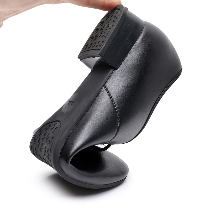 Picture of New Men's Outdoor Rubber Black Modern Dance Shoes Bright Leather Ballroom Dance Ballroom Dance Shoes Square Dance Low Heel Dance