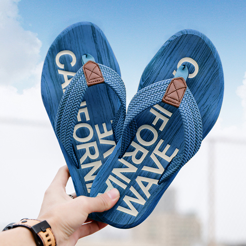 Picture of 2025 Cross-border New Style Neutral Soft Sole Flip Flops Fashion Outer Wear Men's Flip Flops Casual Beach Shoes Women