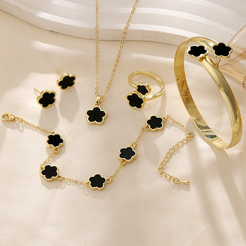 Picture of temu Hot Sale Bright Lucky Flower Jewelry suit Acrylic Bracelet Bracelet Five Leaf Clover Necklace Ring Earrings for Women