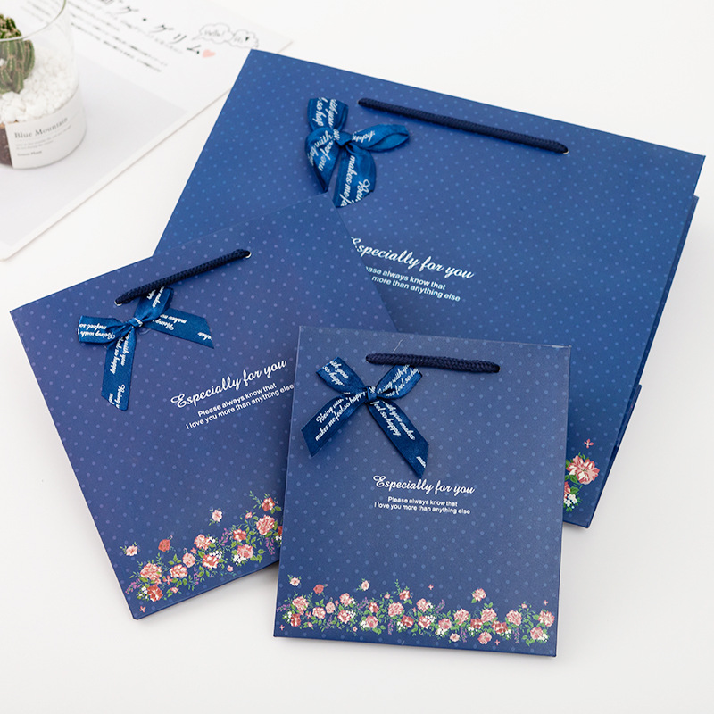 Picture of Factory Supply Blue Floral Business Gift Bag Handbag Packaging Bag Paper Gift Bag Gift Bag