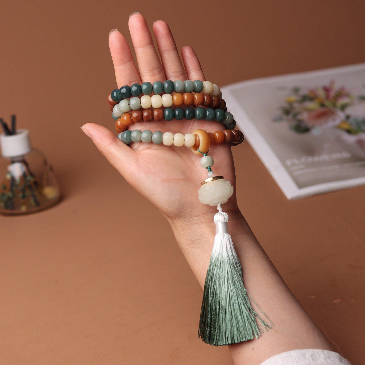 Picture of Dunhuang wentian Gradient White Jade Bodhi Root Bracelet Bracelet DIY Lotus Sachet Pendant Running Ring Holding Buddha Beads
