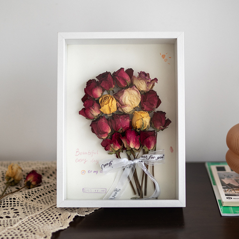 Picture of Dried flower photo frame wholesale handmade diy Three-Dimensional Hollow specimen frame 8 inch 7 inch insect clay model table picture frame