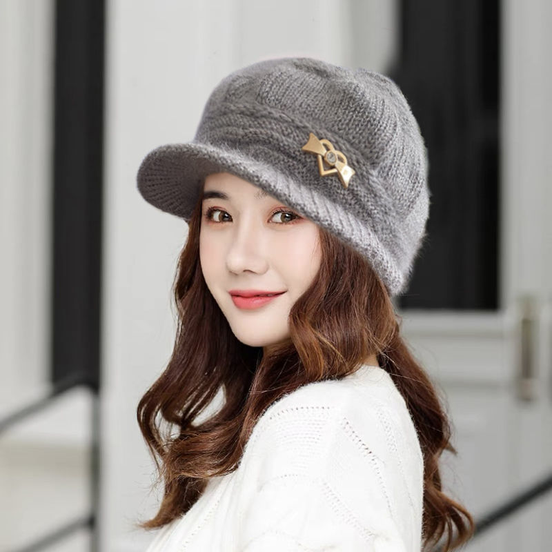 Autumn and Winter Hat Women's Fashionable All-match Warm Knitted Wool Hat for Middle-aged and Elderly Korean Style Fashionable Velvet Mother Wool Hat