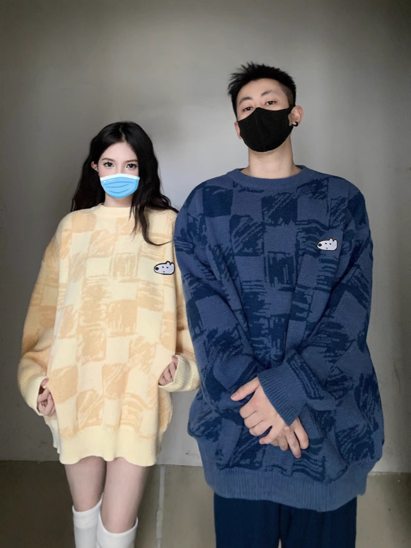 Picture of Fashion 2024 Autumn/Winter New Vintage Loose Knit Sweater Japanese Lazy Style Couple Outfit Trendy Distressed Craftsmanship