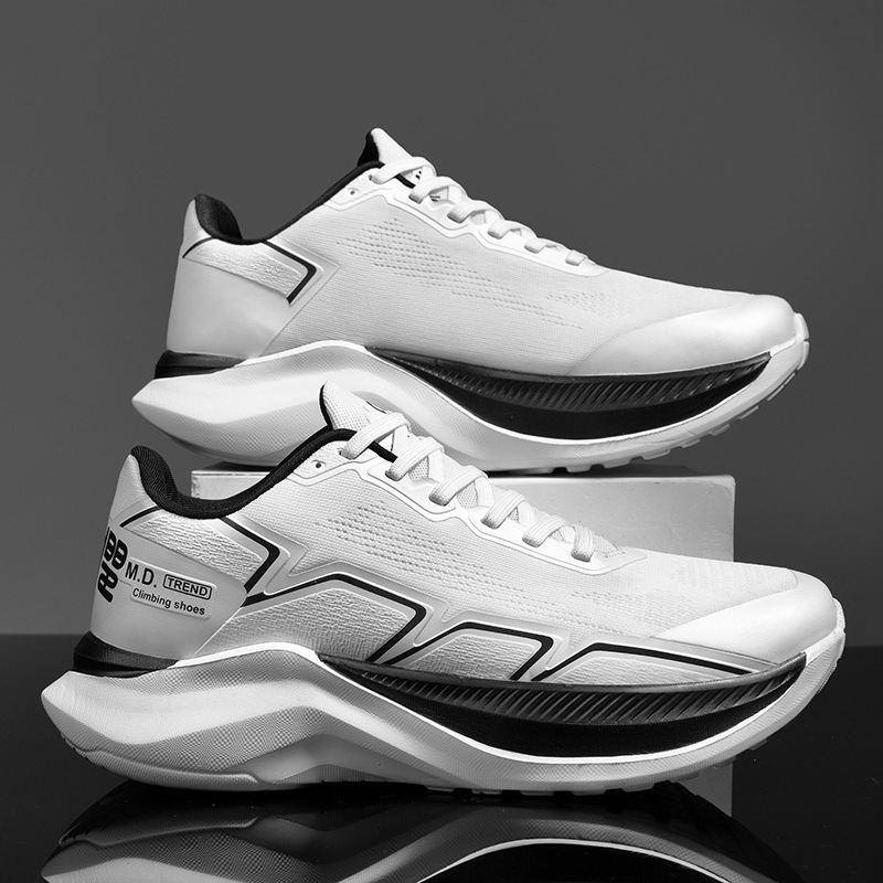 A pair of shipping 2024 summer thick-soled trendy sneaker lightweight breathable fly woven running shoes men's shoes for teenagers
