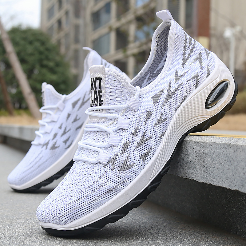 Foreign Trade Fly-Knit Men's Shoes Spring Cross-Border Shoes Wholesale Men's Casual Shoes Breathable Mesh Sports Shoes Men