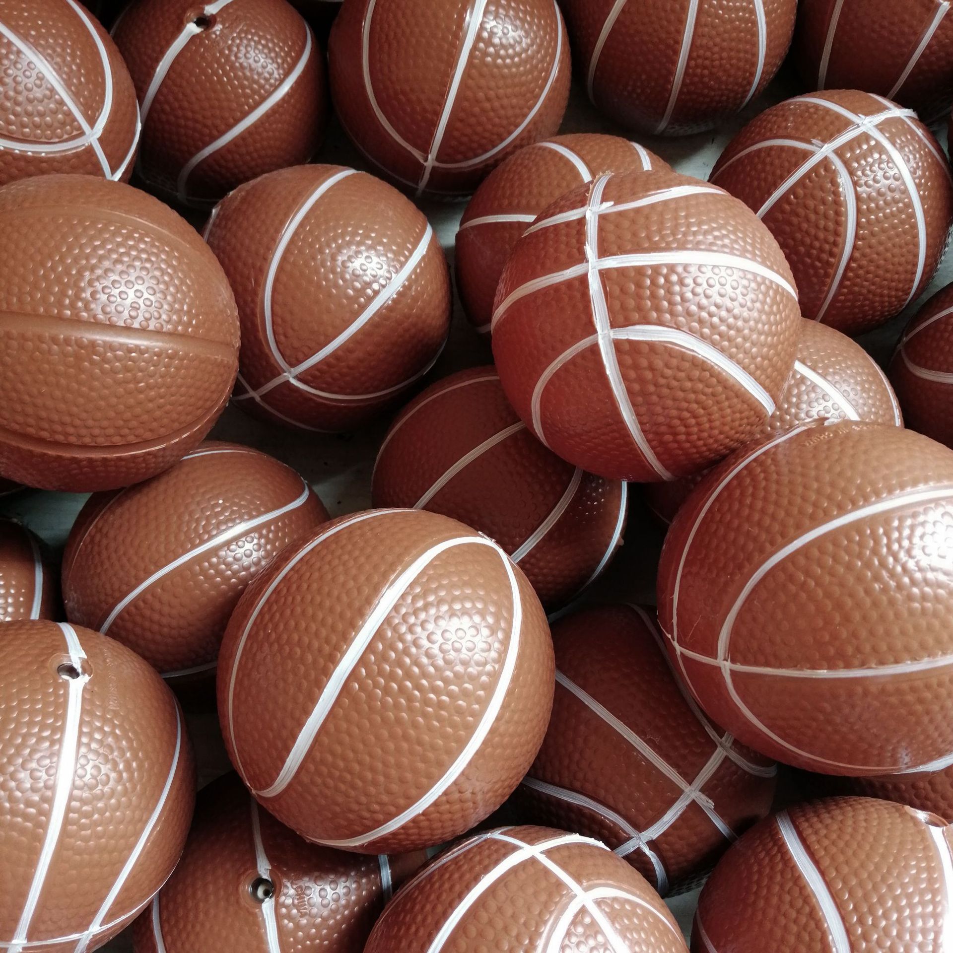 Picture of PVC inflatable toy small basketball elastic ball pat ball indoor 18cm3 children's thickened kindergarten soft ball