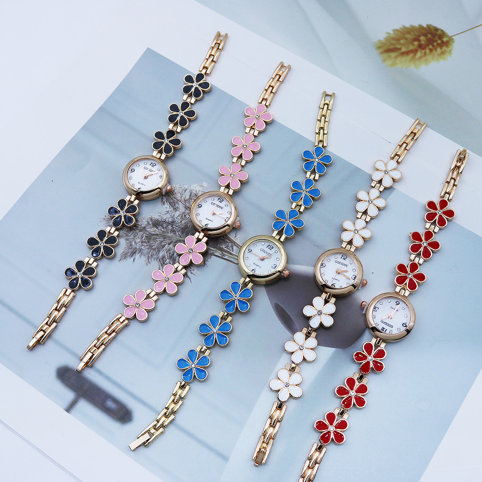 Live Internet Red Watch Cross-border Bracelet Watch Wholesale Korean Style Daisy Simple Digital Quartz Watch Female Student Watch