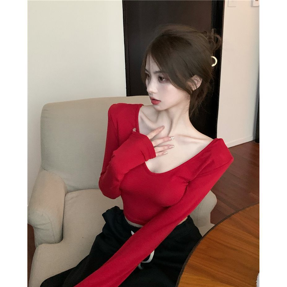 Picture of Red top women's V-neck short bottoming shirt early autumn new style inner wear pure desire machine clavicle long sleeve T-shirt